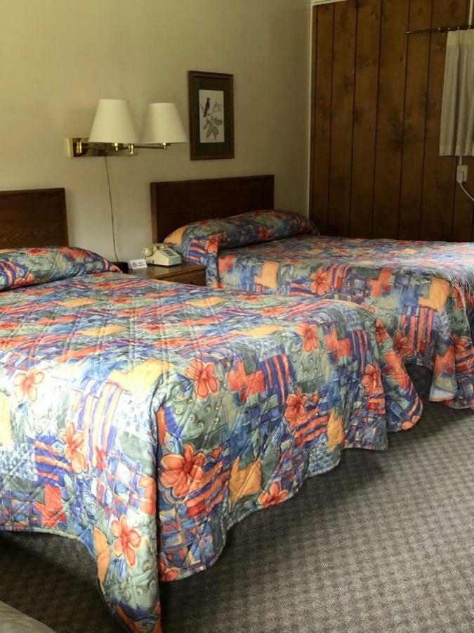 Colton Point Motel Wellsboro Kültér fotó