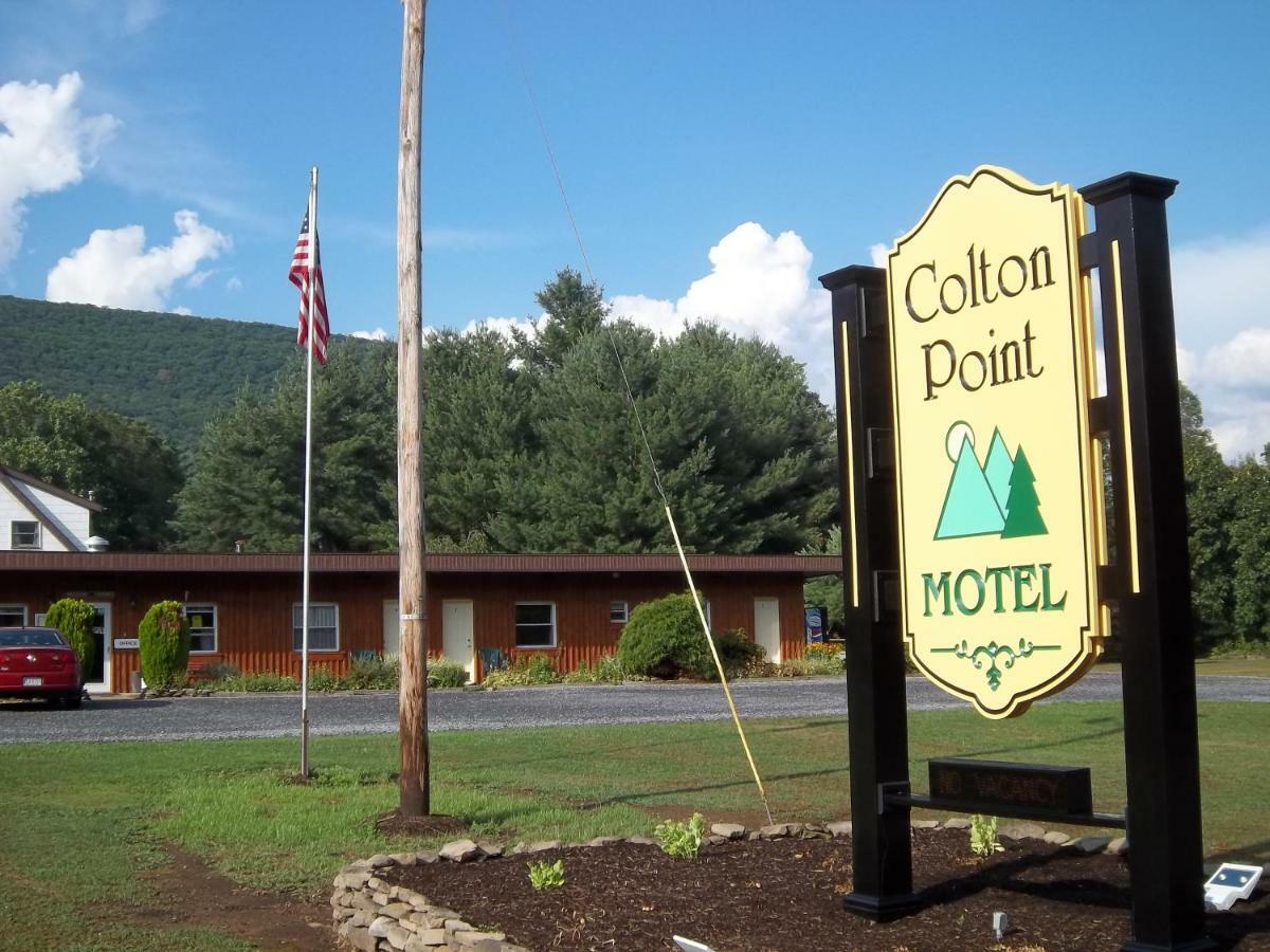 Colton Point Motel Wellsboro Kültér fotó